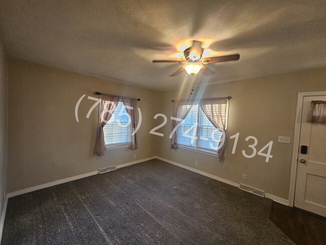 Building Photo - 859 S 10th St