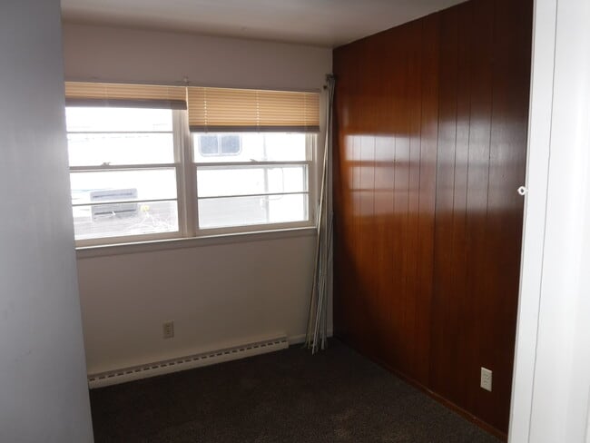 Building Photo - 110 Kirby St
