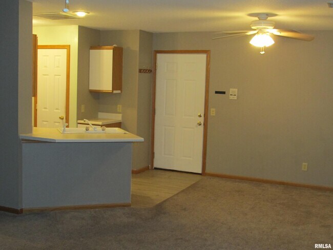 Building Photo - 3812 Creek Hill Dr