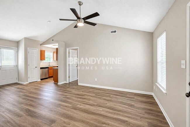 Foto del edificio - 1735 Thriftwood Dr