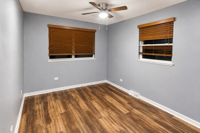Foto del edificio - 332 W 100th St