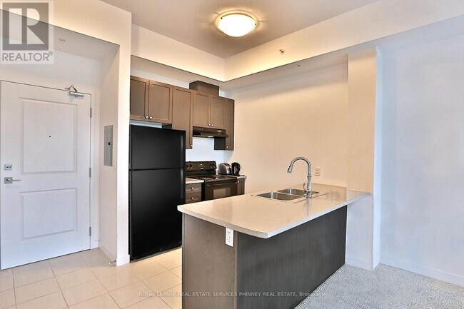 Photo du bâtiment - 5020 Corporate Dr