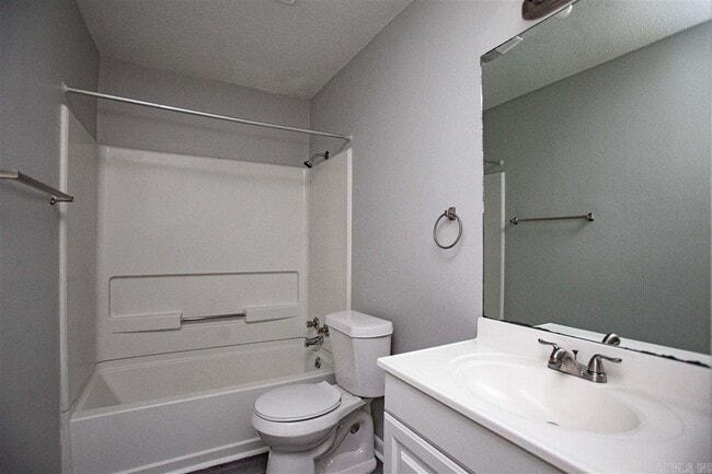 Building Photo - 25 Allyson Cir