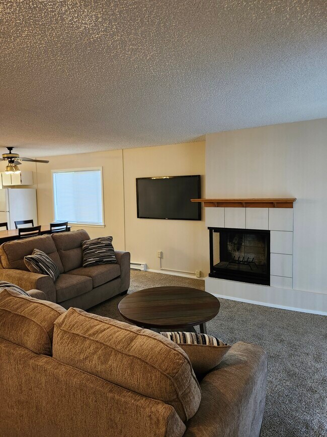 Foto del edificio - 2121 E Upriver Dr