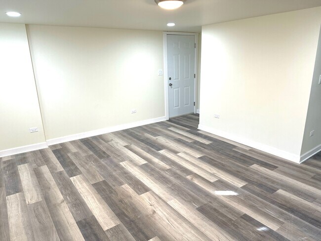 Foto del edificio - 10350 Milford St