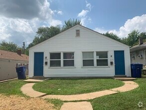 Building Photo - 1215 Louisville Ave