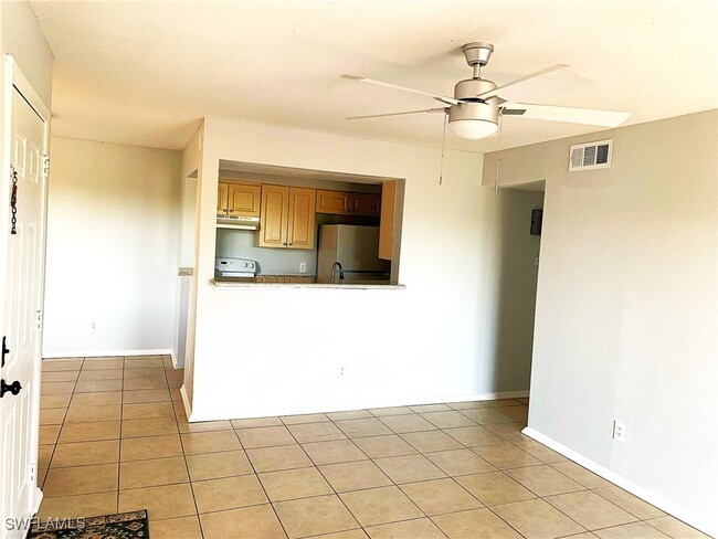 Building Photo - 2929 Winkler Ave