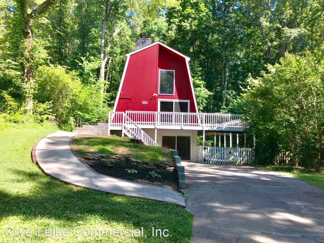 Primary Photo - 4 br, 3 bath House - 10810 Carmichael Road