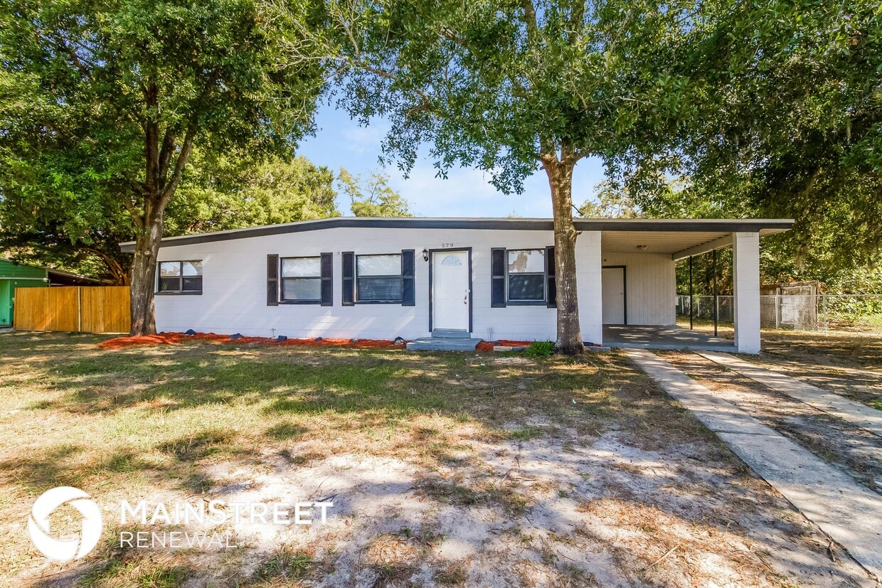 Foto principal - 579 N Lake Ave