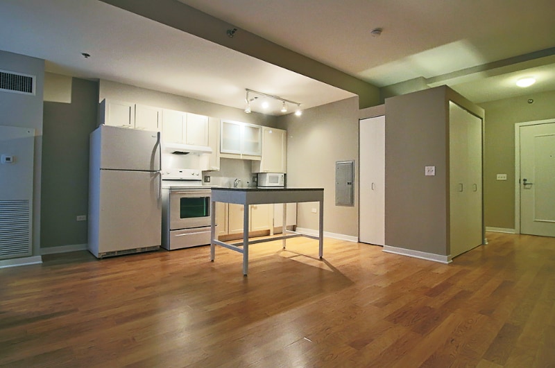 Photo - 164 W Randolph St (Chicago, IL)