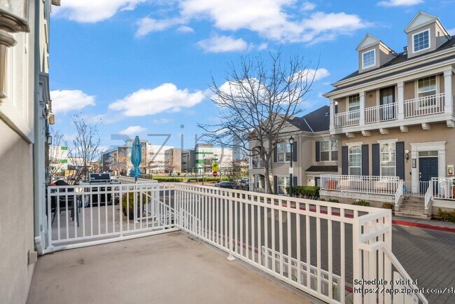 Foto del edificio - 3783 Dunmore Ln