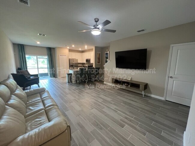 Building Photo - 2650 Sandy Dune Dr