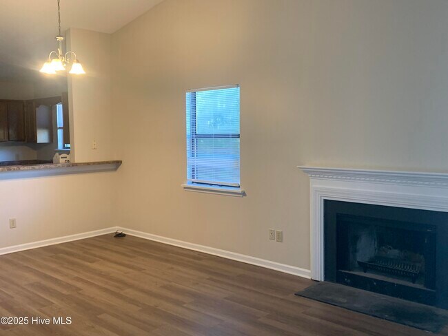 Foto del edificio - 1922 Countrywood Blvd