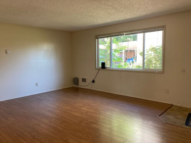 Foto del edificio - 608 Villa Rd.