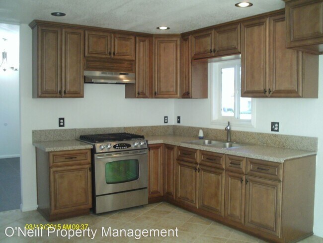 Building Photo - 3 br, 2 bath House - 3076 Mumford Ave