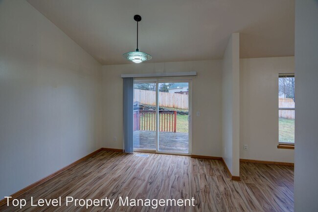 Building Photo - 4 br, 3 bath House - 1509 Bultman Rd