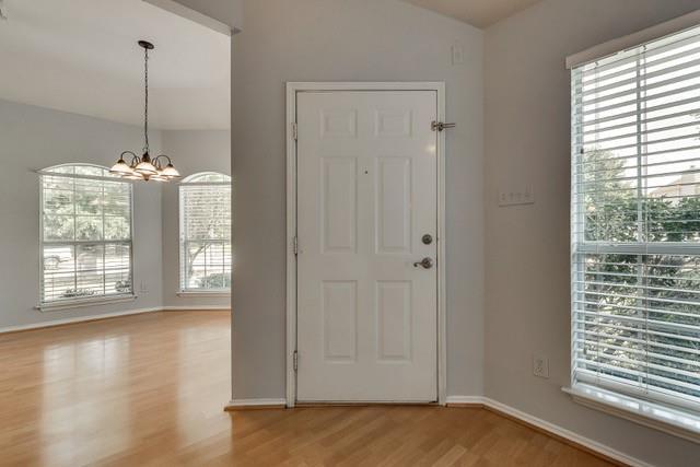Foto del edificio - 2323 Brookview Dr