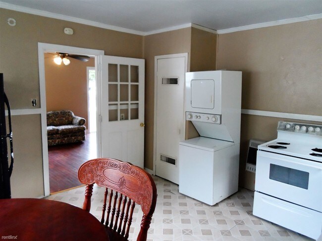 Foto del edificio - 2 br, 1 bath House - 2608 S Elm St