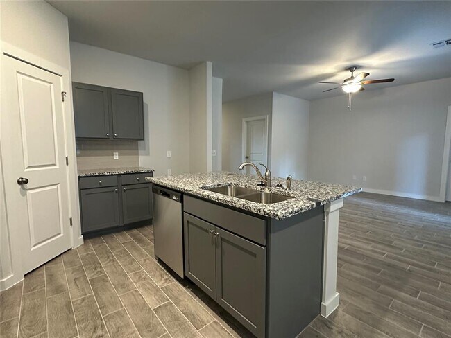 Building Photo - 17170 Lantana Loop