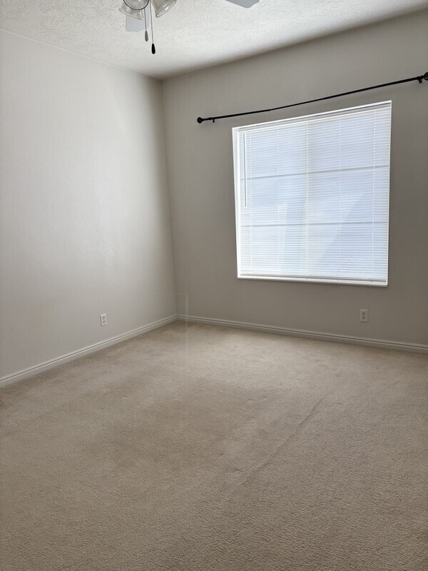 Foto del edificio - 1464 S 430 W