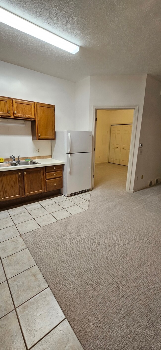 Building Photo - 834 Lauri Jo Ln SW