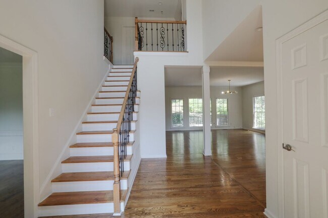 Building Photo - 5055 Mallory Ct