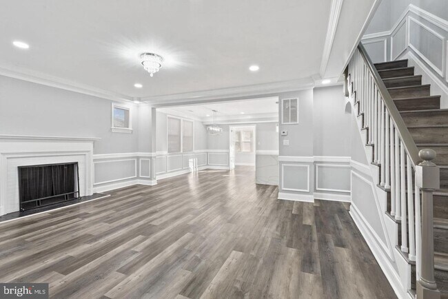 Building Photo - 3732 Echodale Avenue
