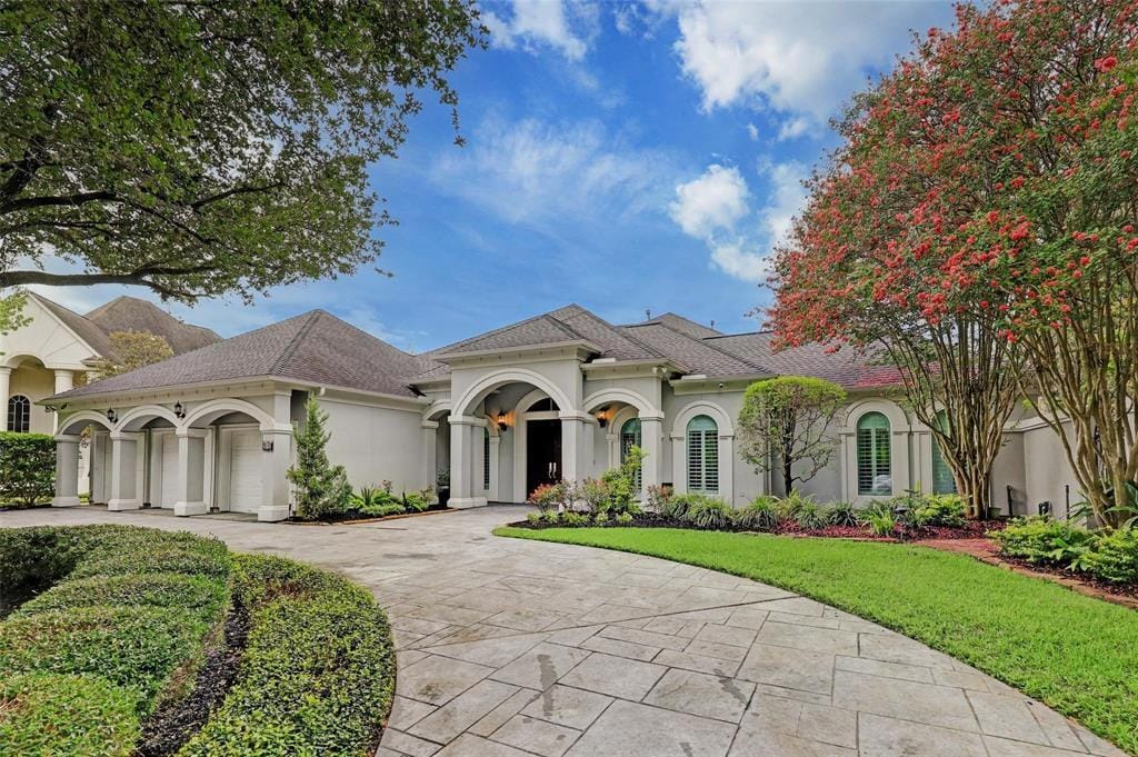 Primary Photo - 910 Peachwood Bend Dr