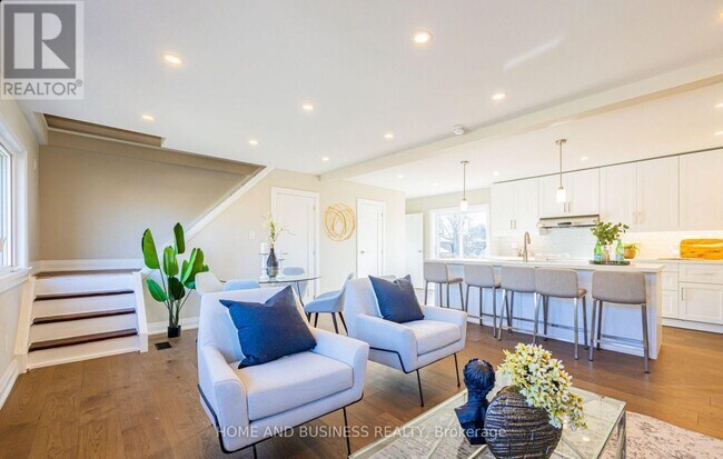 Photo du bâtiment - 1326 Meredith Ave