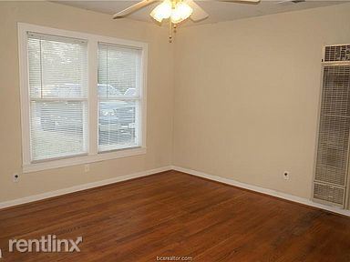 Building Photo - 2 br, 1 bath Duplex - 202 North Ave E 204 ...