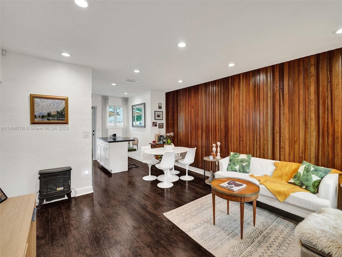 Foto principal - 1001 NE 110th St