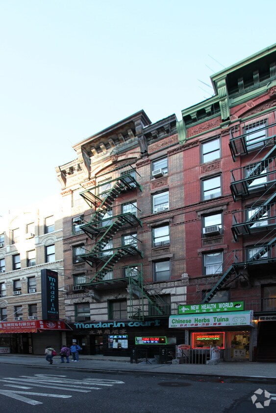 Building Photo - 61 Mott St