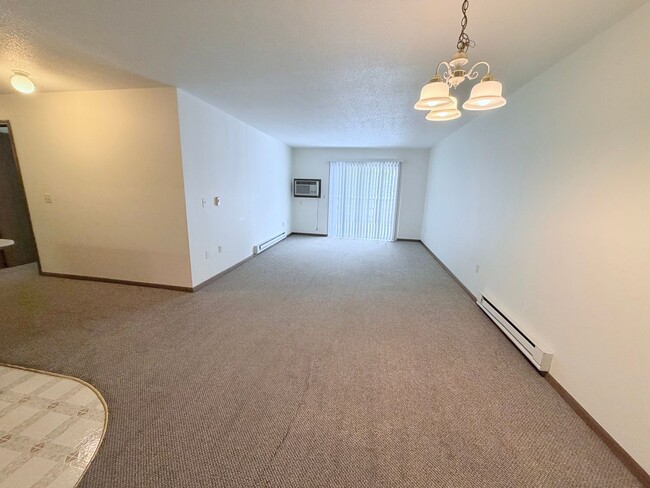 Interior Photo - 1001 Grandview Ave