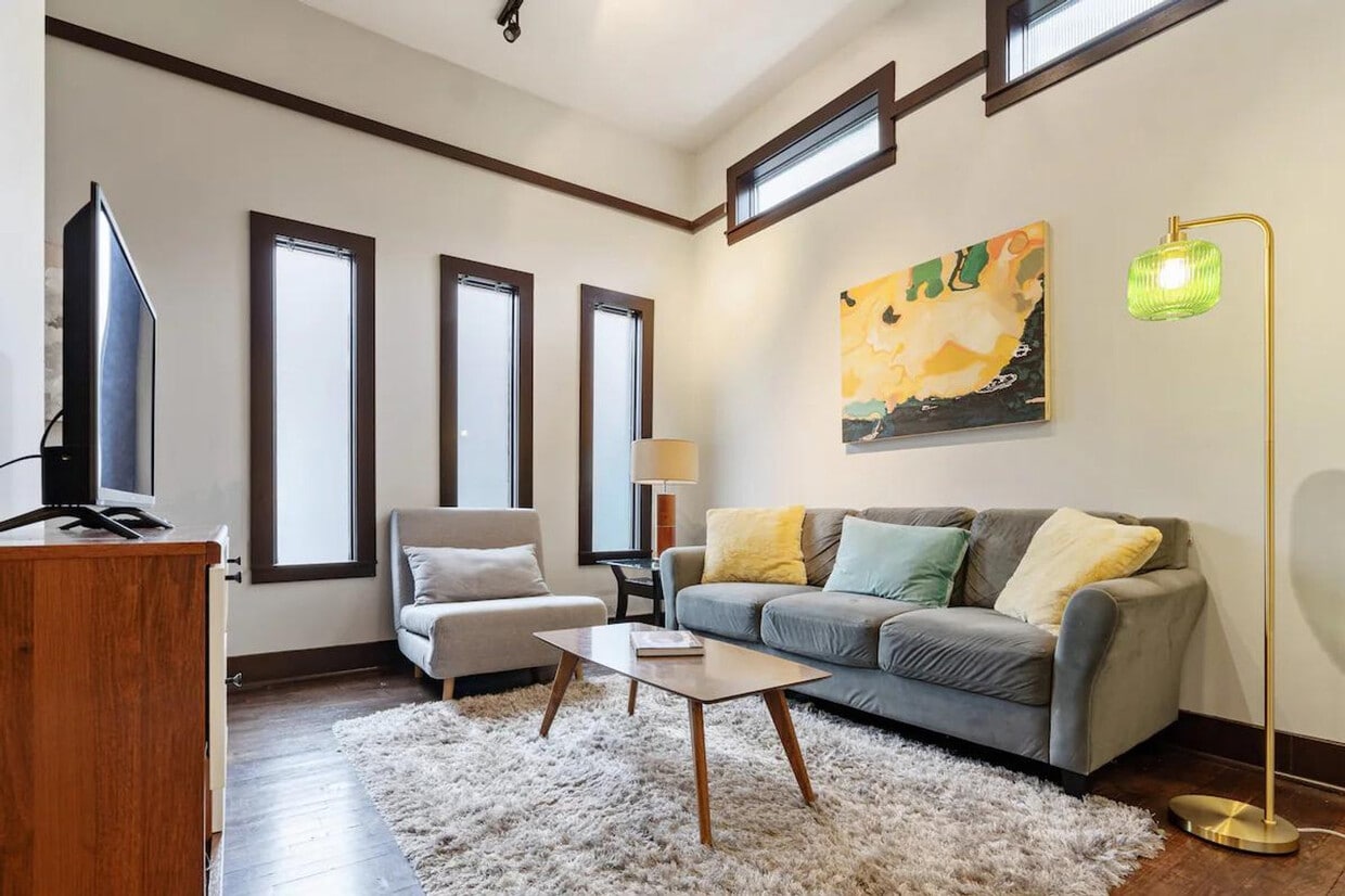 Foto principal - 1208 E Thomas St