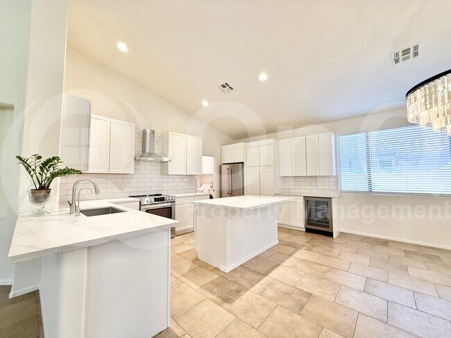 Building Photo - 9414 W Ross Ave
