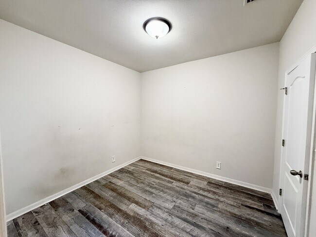 Foto del edificio - 3821 Branford Ct
