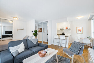 Building Photo - 1033 Haro St