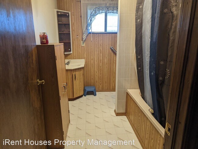 Foto del edificio - 3 br, 2 bath House - 124 14th St
