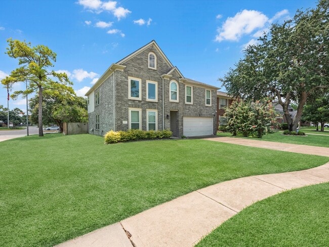 Building Photo - 14003 Stardust Ln