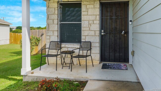 Foto del edificio - 3-BEDROOM LENNAR HOME IN NORTHEAST CROSSING