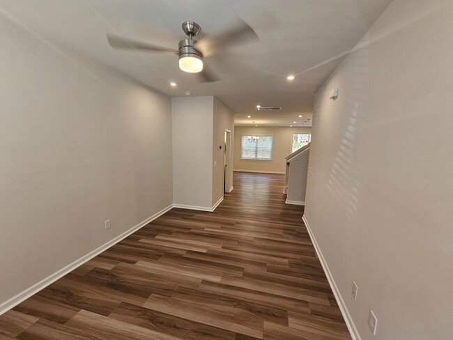 Building Photo - Brand New Townhome in North Charlotte. Min...