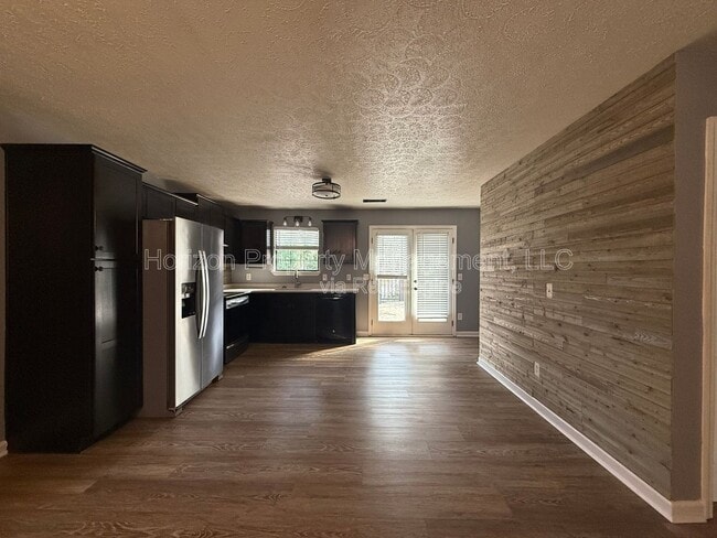 Building Photo - 6430 Crystal Cove Trail