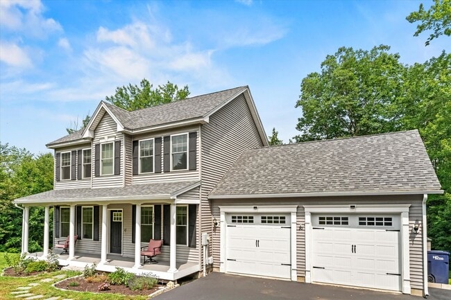 Building Photo - 30 Daylily Ln