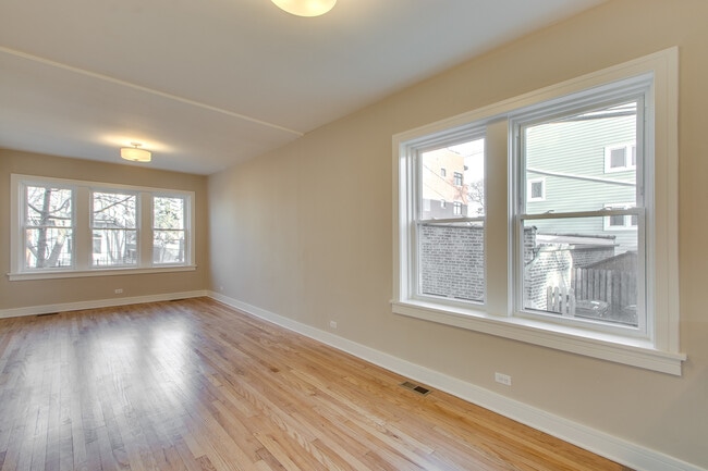 Building Photo - 2761 W St Mary St