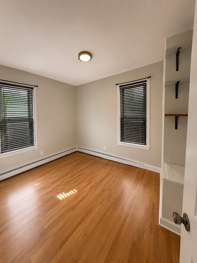 Photo - 630 E 222nd St Apartment