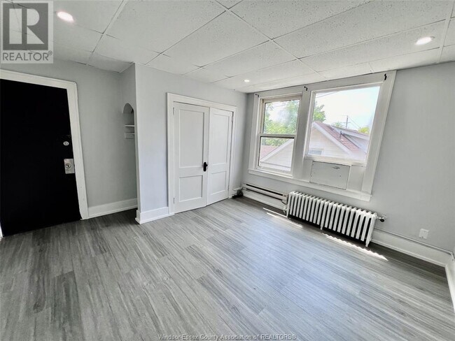 Photo du bâtiment - 1495 Gladstone Ave