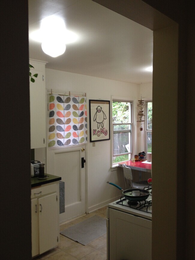 Kitchen - 6018 5th Ave NW