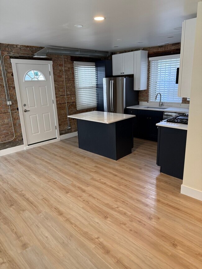 Foto del edificio - 2928 N Hoyne Ave