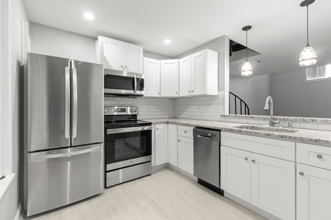 Building Photo - 627 N 18th St