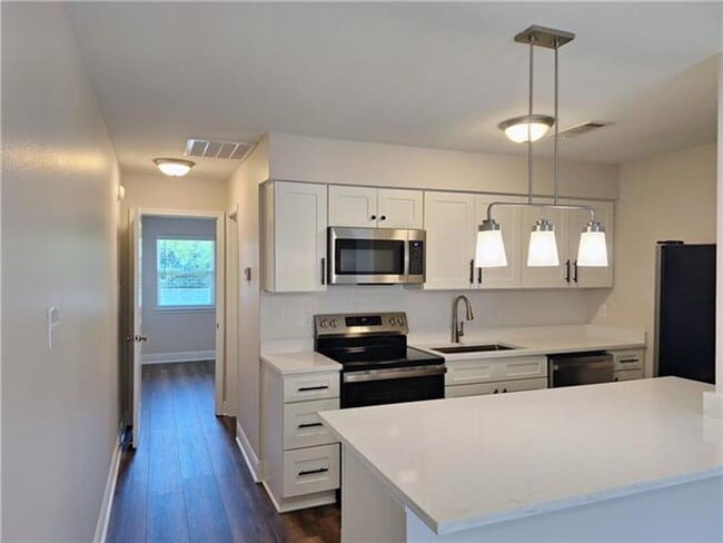 Building Photo - Waterfront Condo